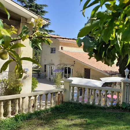 Couette-café La Chenaie 3*